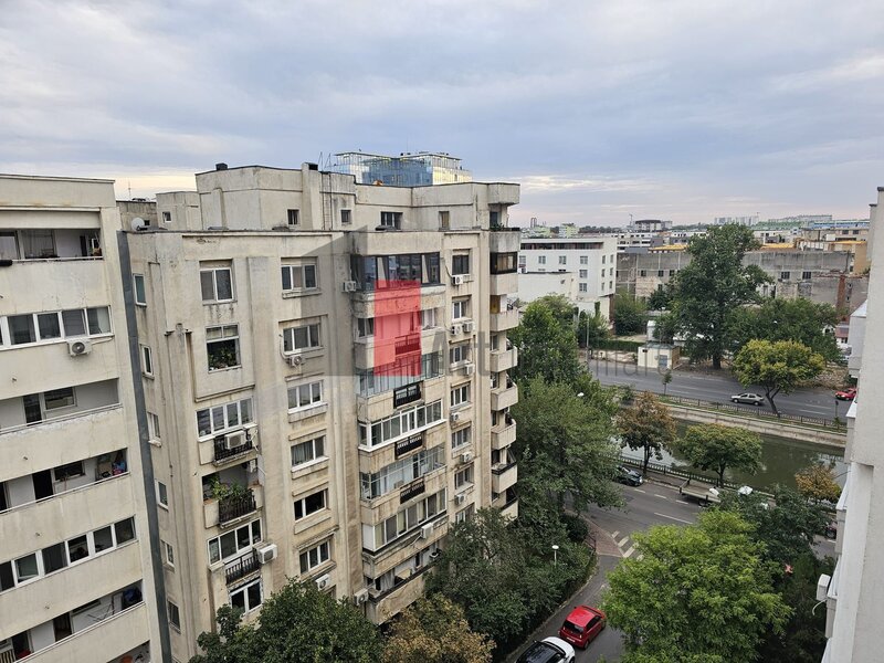 Unirii, Timpuri Noi metrou, garsoniera.